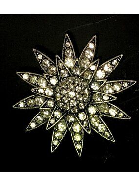 Vintage Starburst Sunburst Silver Tone Clear Rhinestone Brooch Pin Snowflake